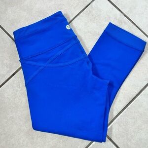 LULULEMON ROLL OUT CROP SIZE 4 BAROQUE BLUE COLOR EUC